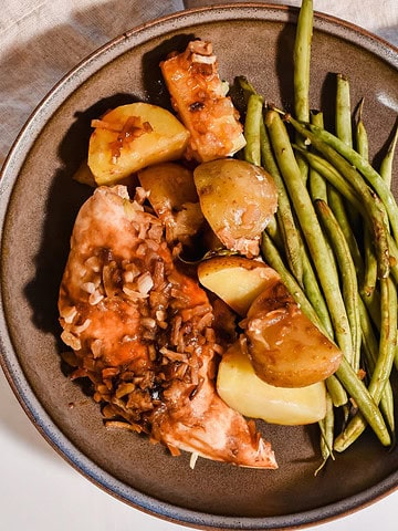 This is my 5 ingredient crockpot chicken, potatoes and green beans.